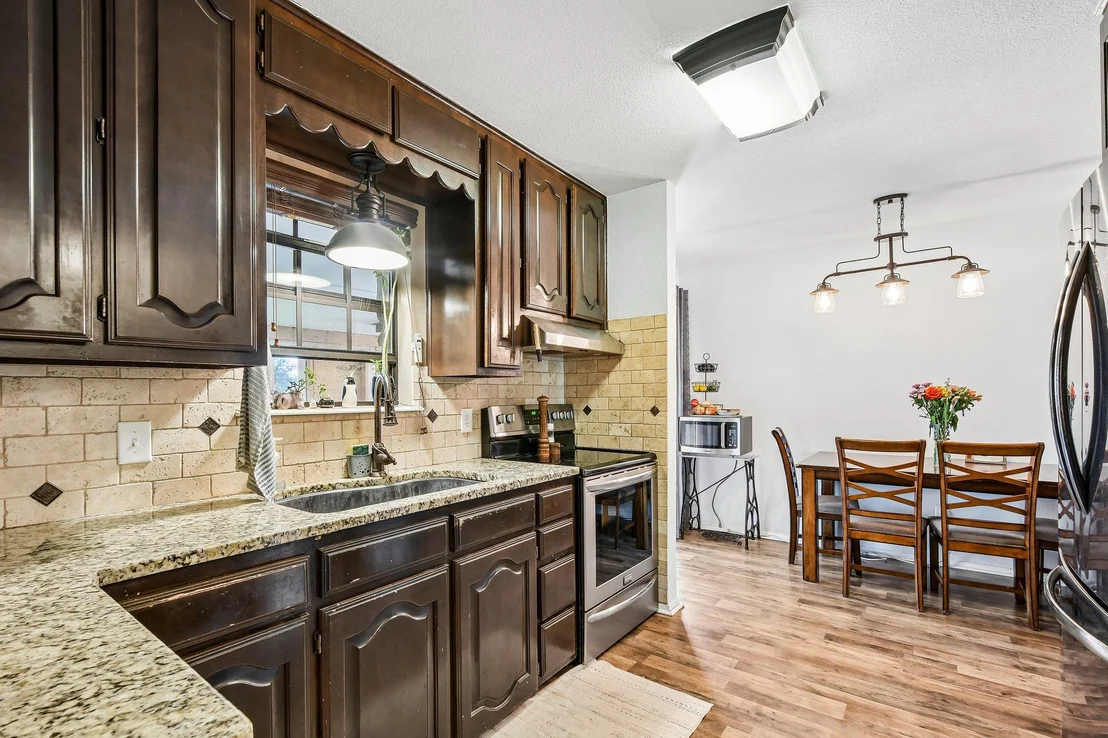 Photo of 115 Mountain View DR