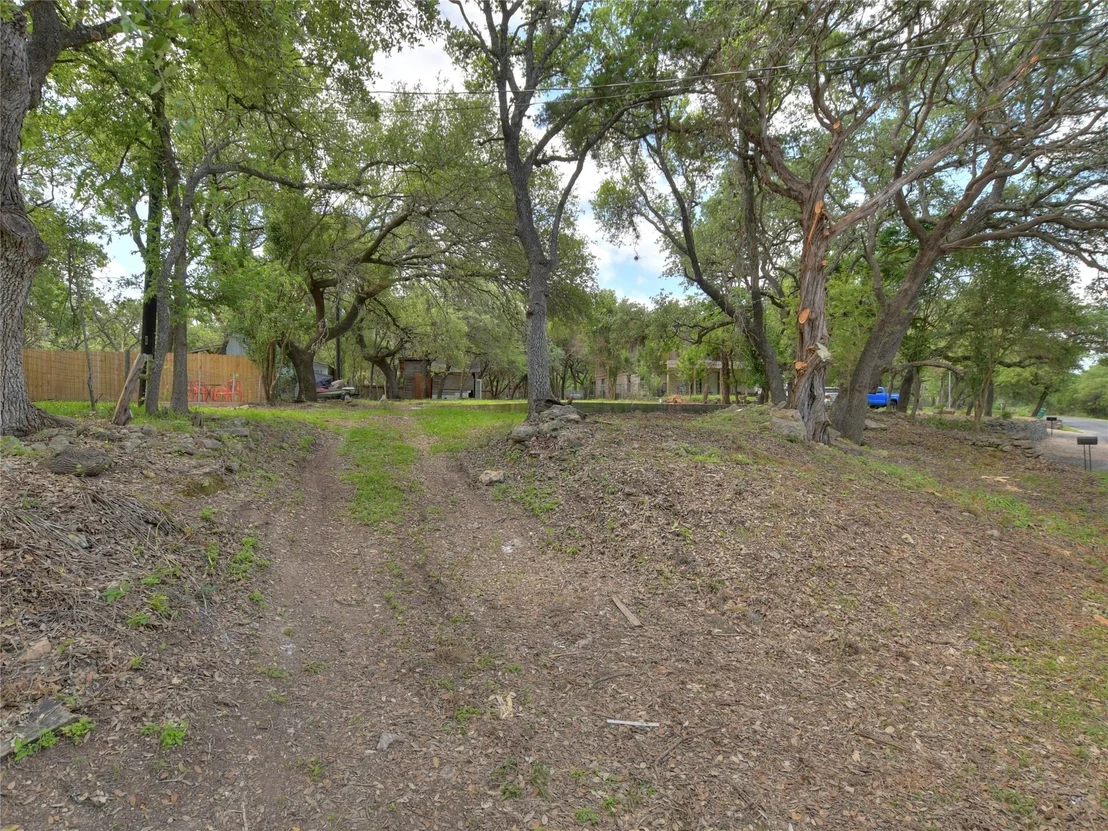 Photo of 1414 Oak Hurst RD