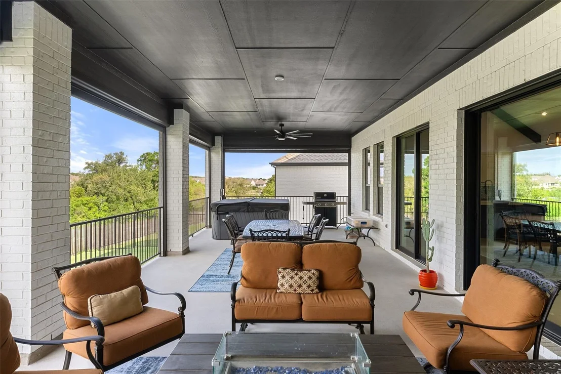 Photo of 544 Castillo BND