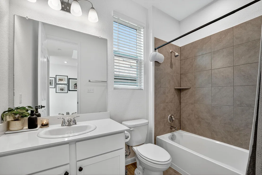 Photo of 637 Seabiscuit DR