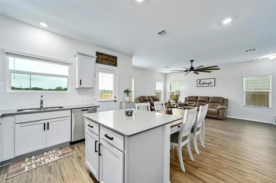 Photo of 213 Bronco Billy DR
