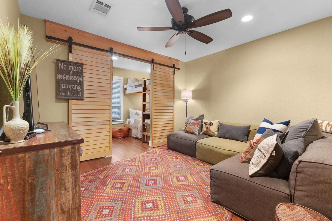 Photo of 105 L Debo DR