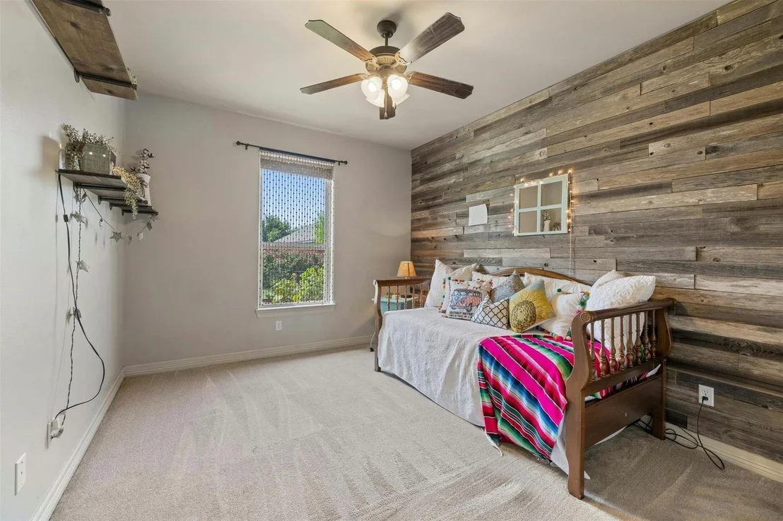 Photo of 212 Derek LN