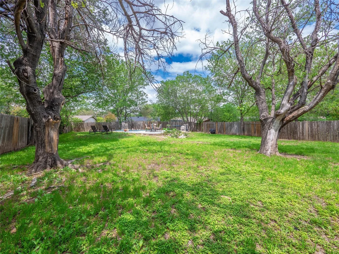 Photo of 602 Old Stone RD