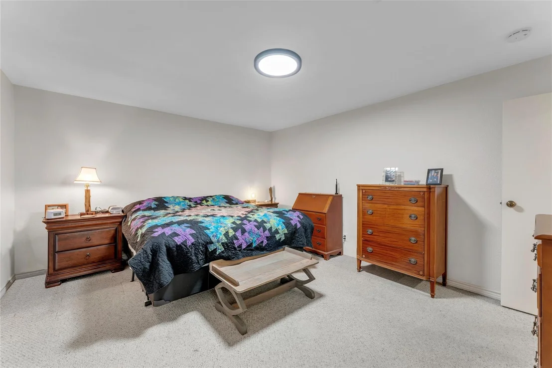 Photo of 312 Apache DR