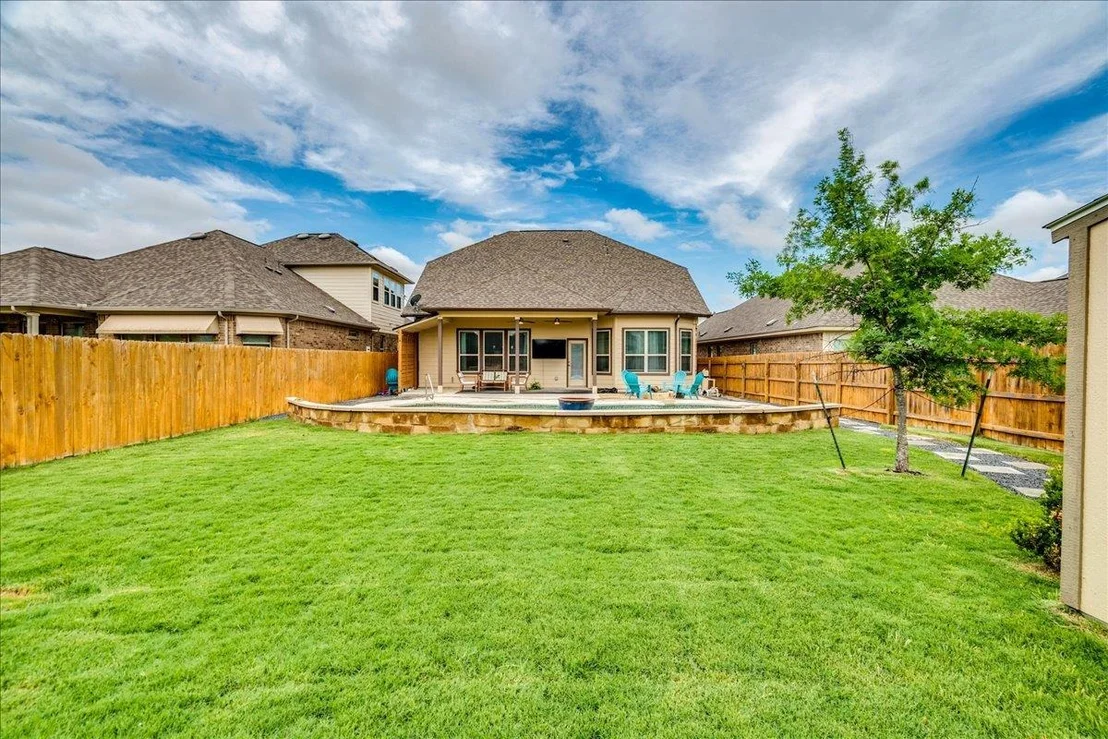 Photo of 610 Stonewood LN