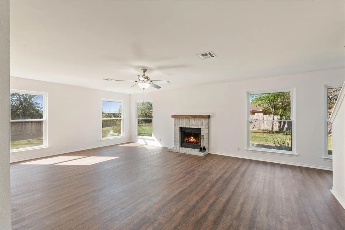 Photo of 1011 Hayden WAY