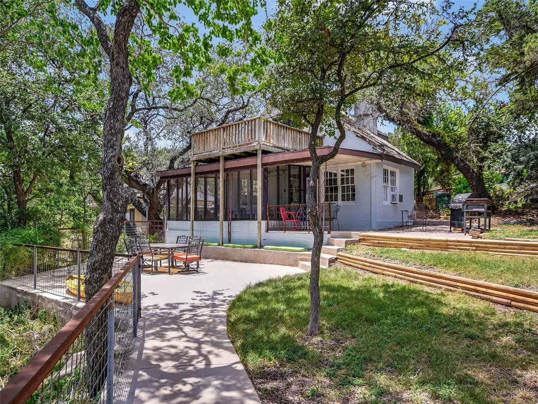 Photo of 16809 Hurst Creek CIR