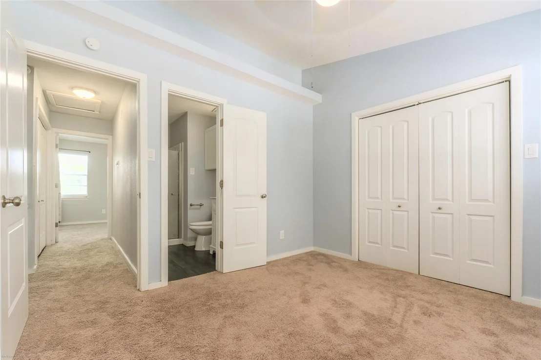 Photo of Unit C at 1845 River Crossing CIR