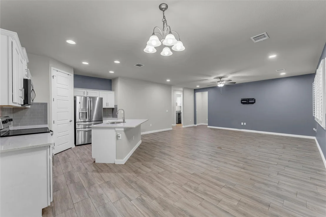 Photo of 511 Taylor DR