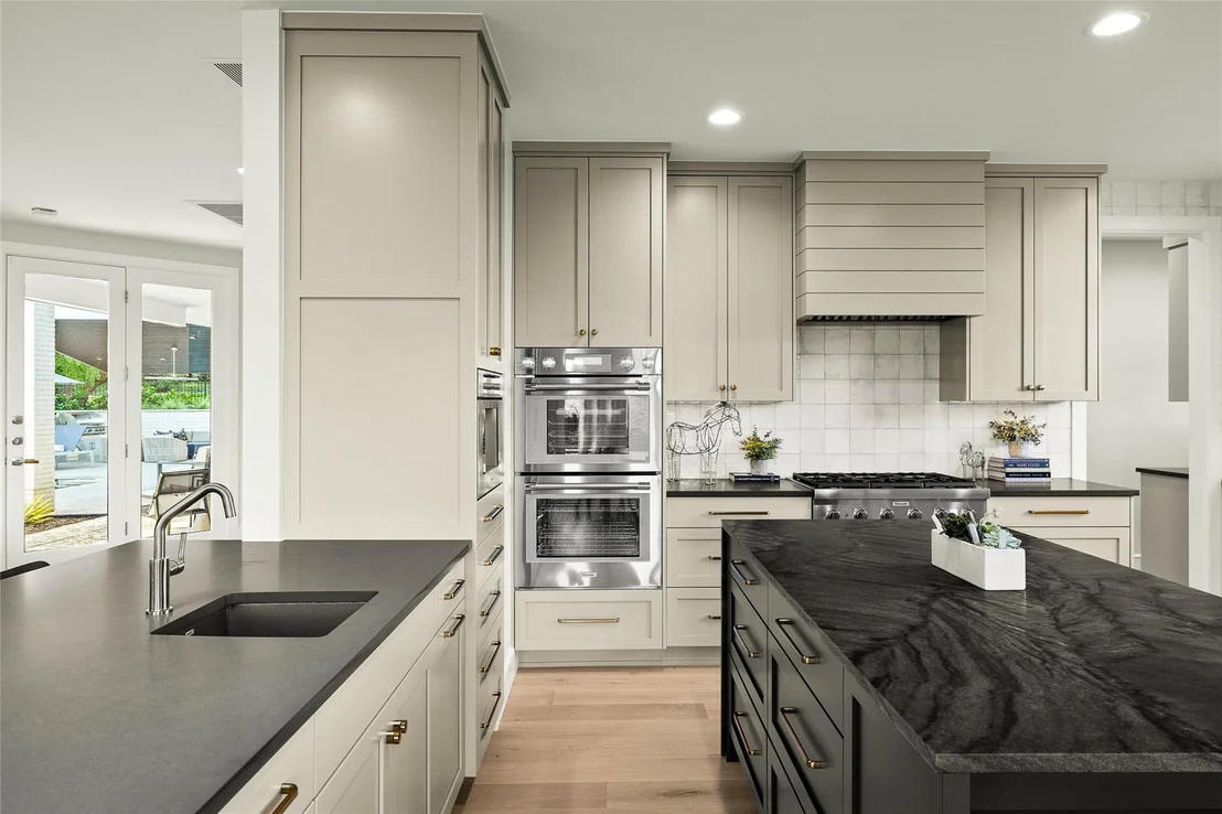Photo of 3301 Barton Creek BLVD