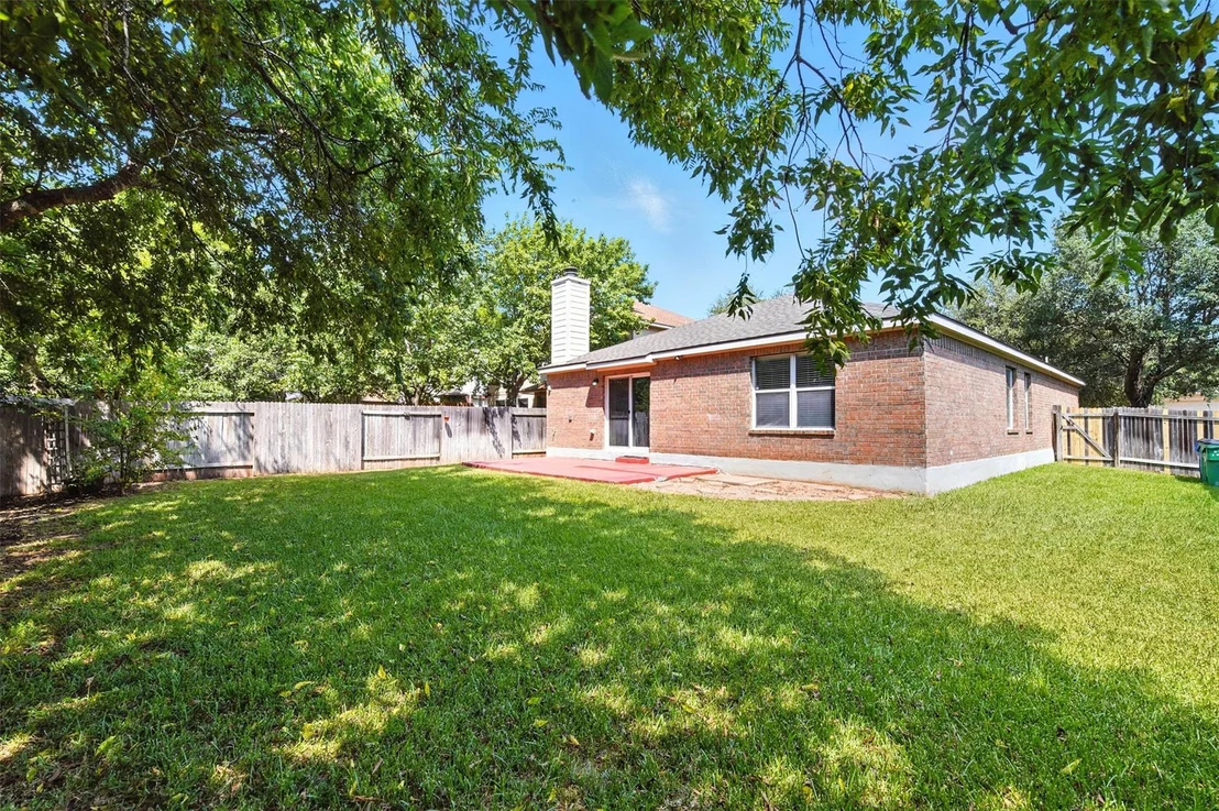 Photo of 1218 Mathias ST