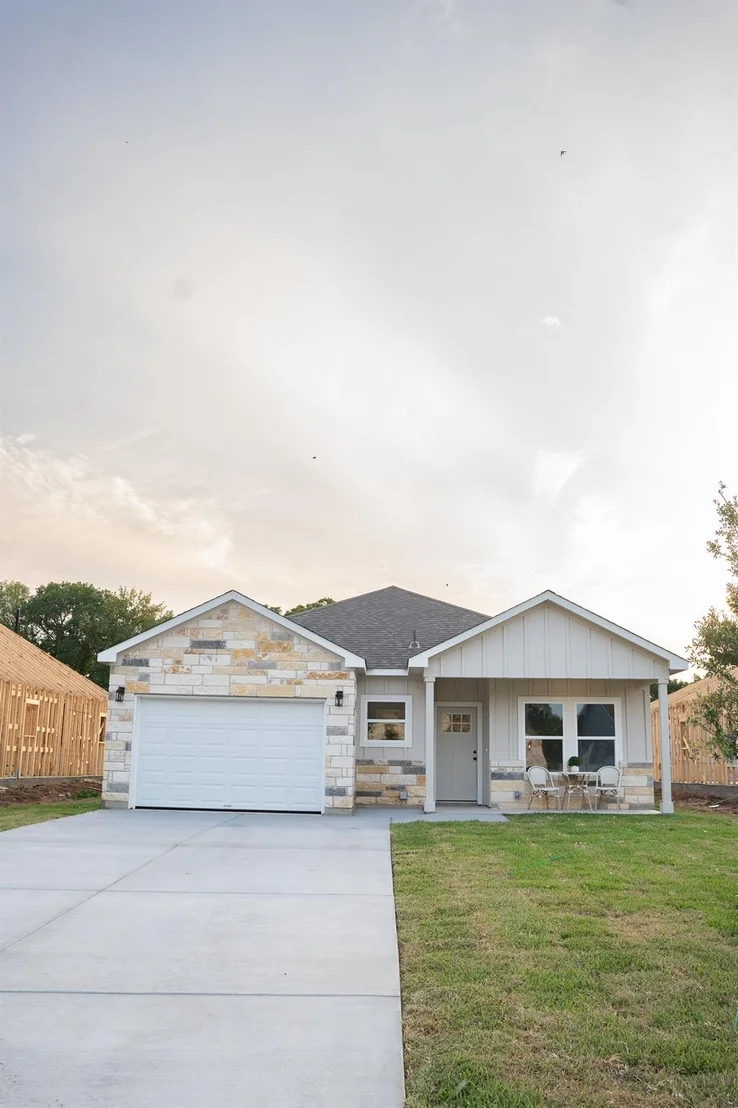 Photo of 307 String Prairie WAY