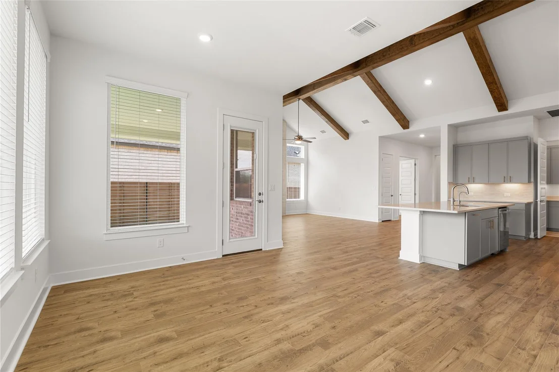 Photo of 2105 Tobiano TRCE