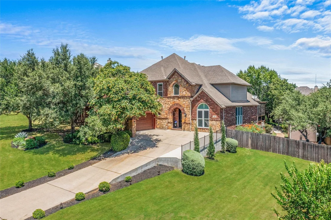 Photo of 161 Littleton DR