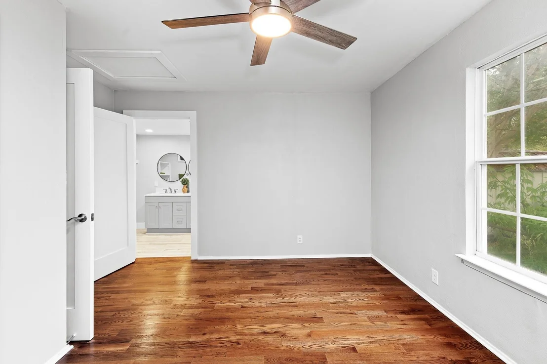 Photo of 1708 Payne Ave