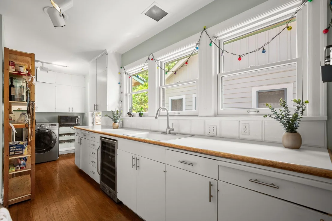 Photo of 4515 Avenue B Ave