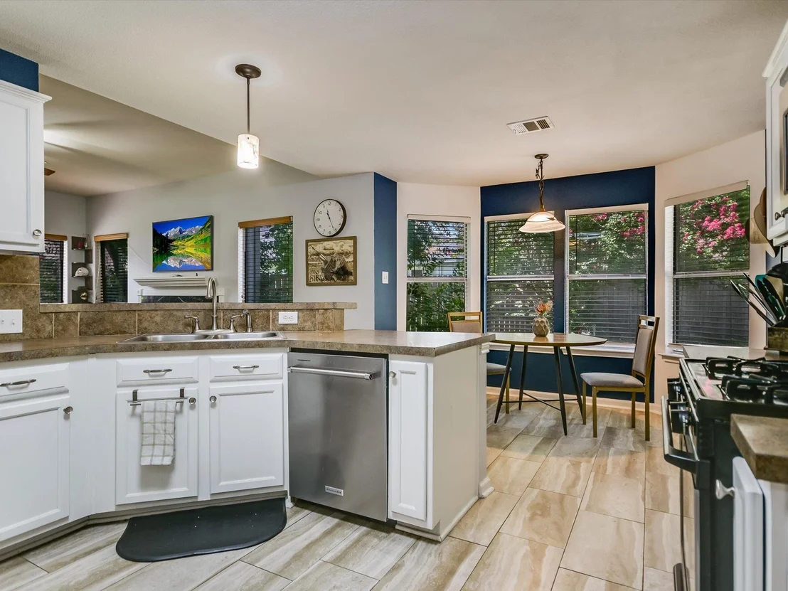 Photo of 2001 Aster WAY