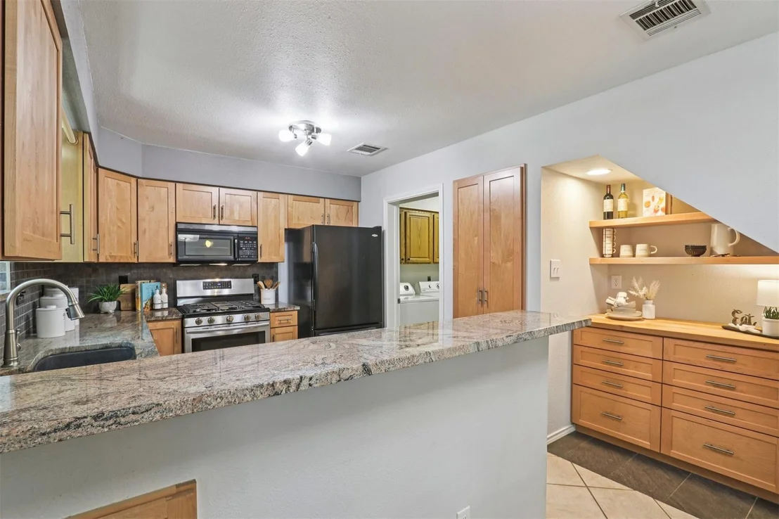 Photo of 7109 Dallas DR