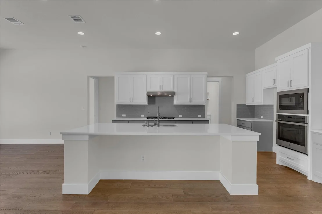 Photo of 2140 Carpenter LOOP