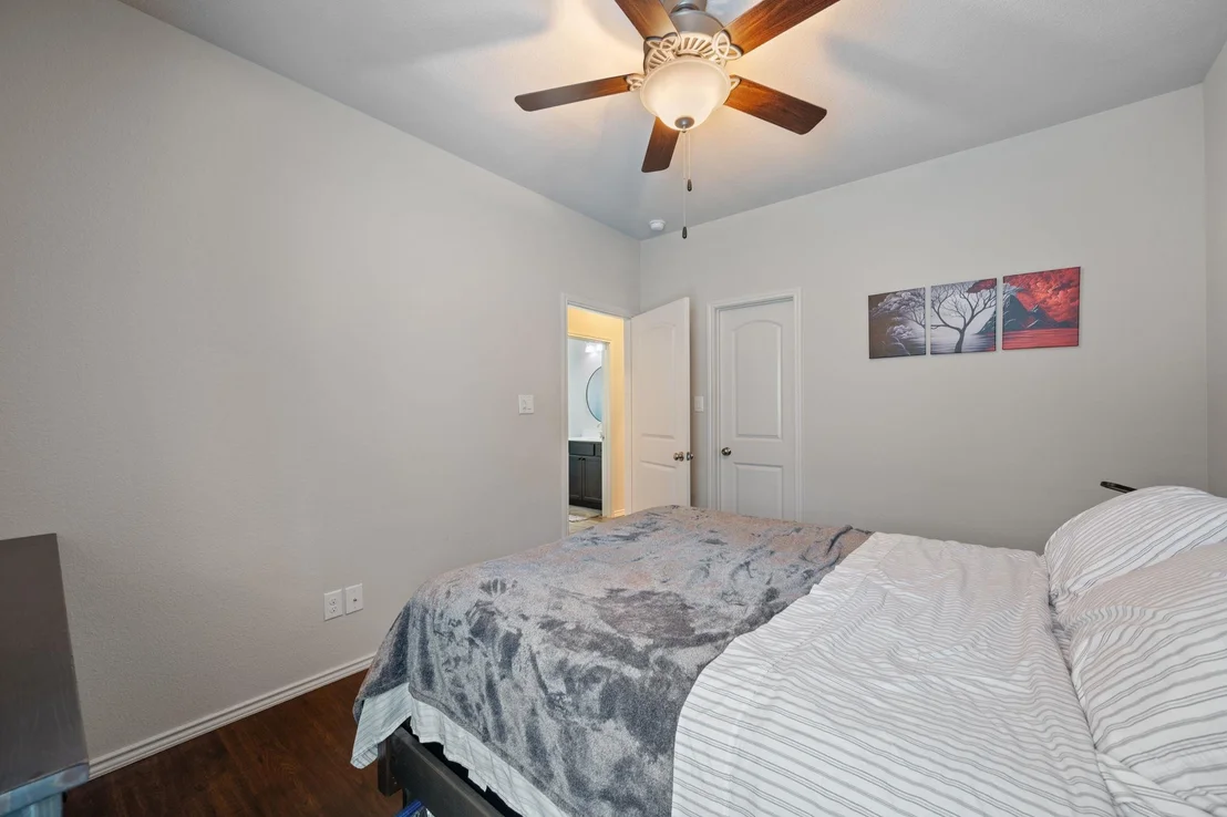 Photo of 204 Lacey Oak LOOP
