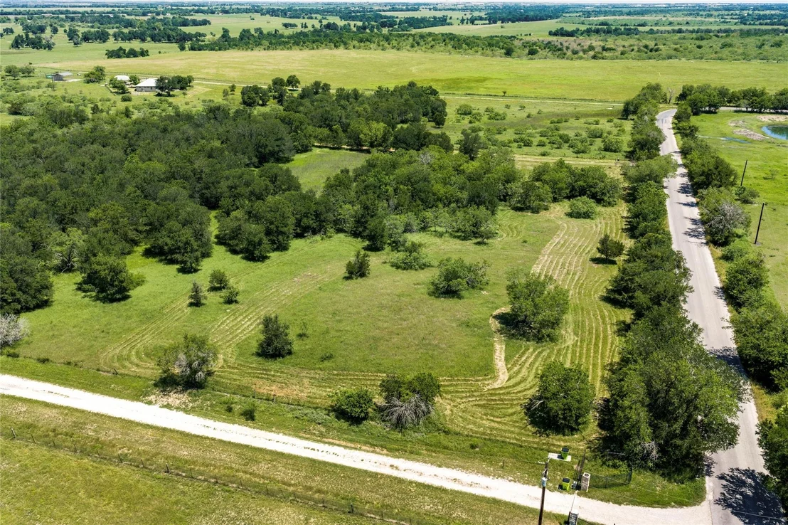 Photo of 928 Upper Elgin River RD