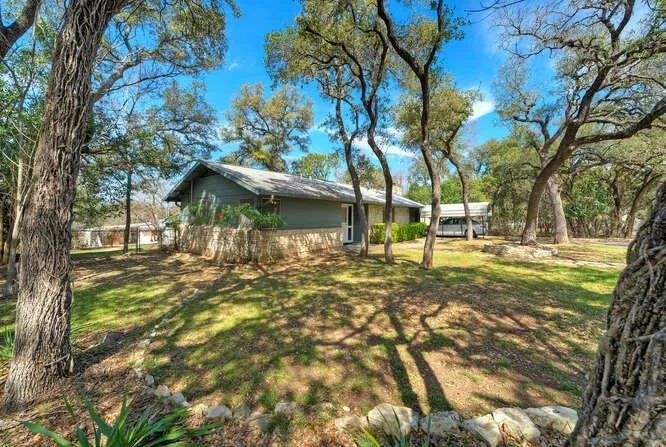 Photo of 5600 Lakeview DR