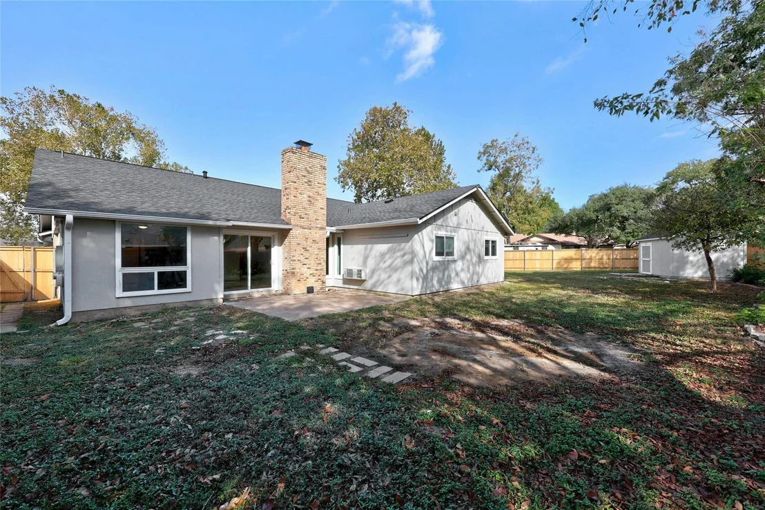 Photo of 1428 S Meadows DR