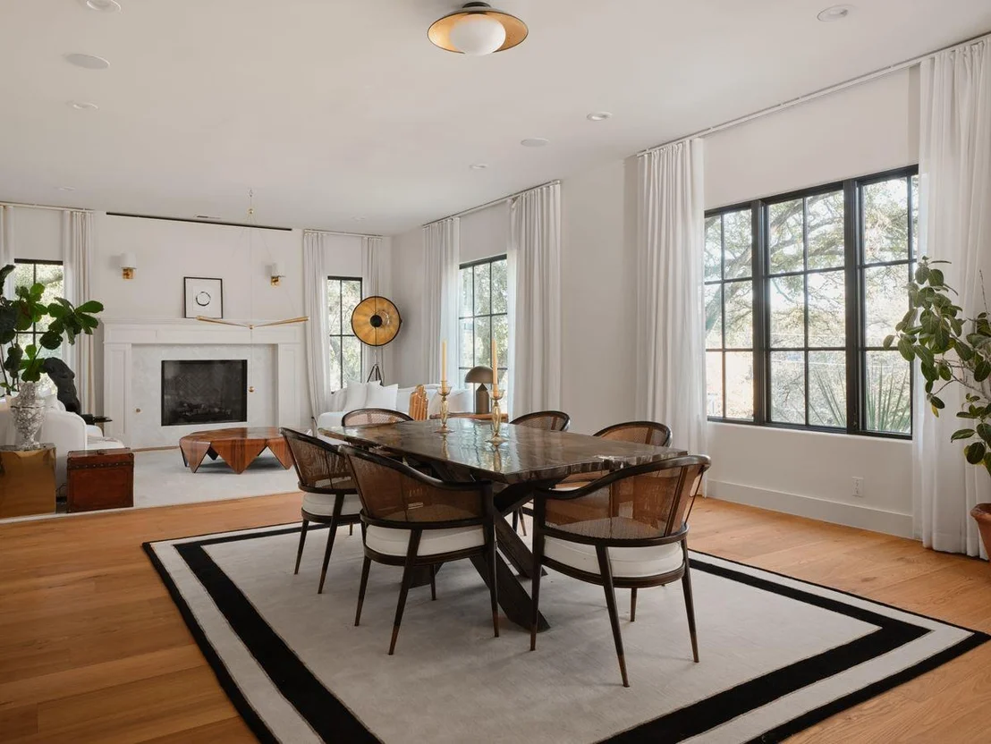 Photo of 400 Inwood RD