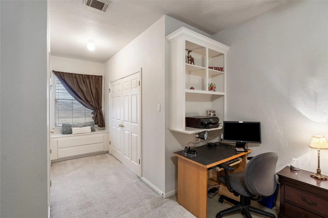 Photo of 16 Lake DR