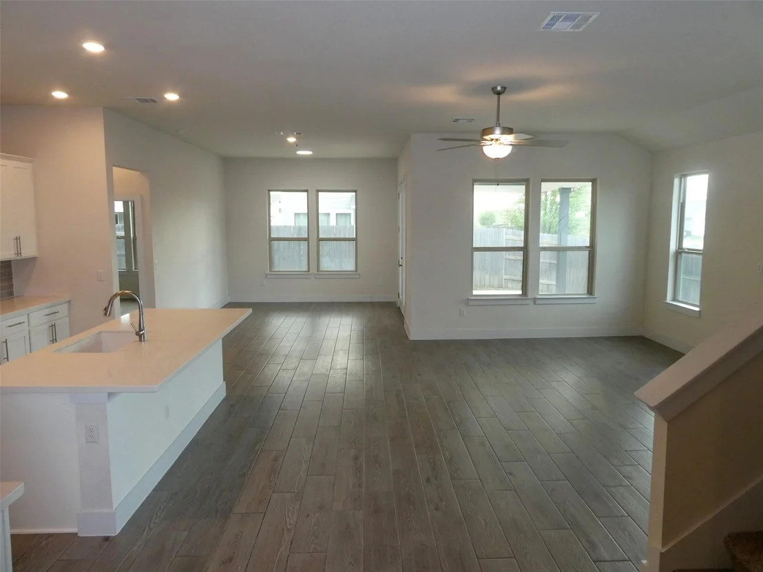 Photo of 8201 Greyhawk CV
