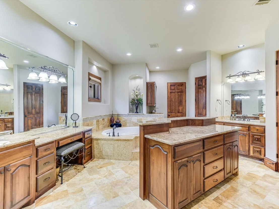 Photo of 6000 Lantern View DR