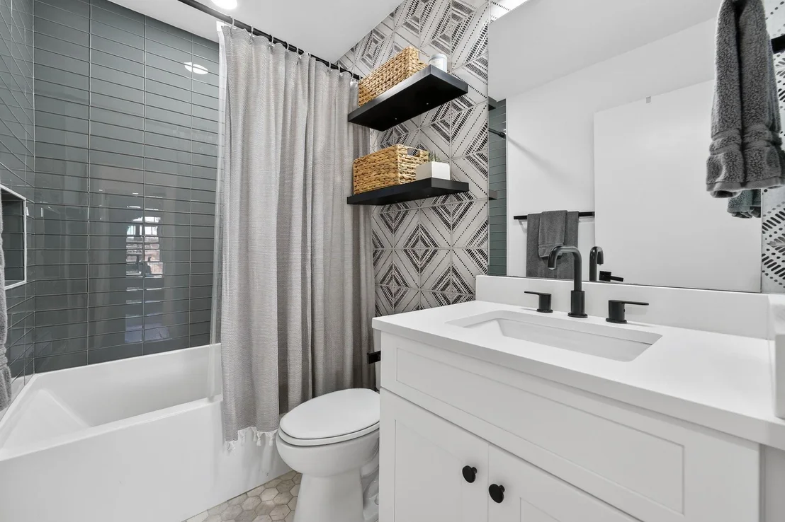 Photo of 504 W Croslin ST