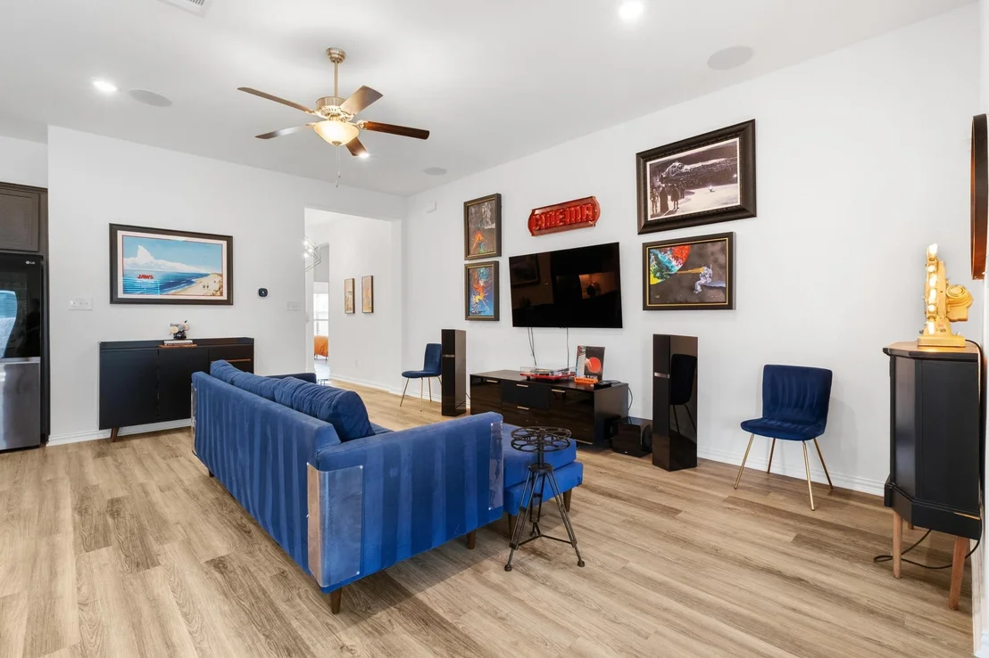 Photo of 221 Short Leaf DR