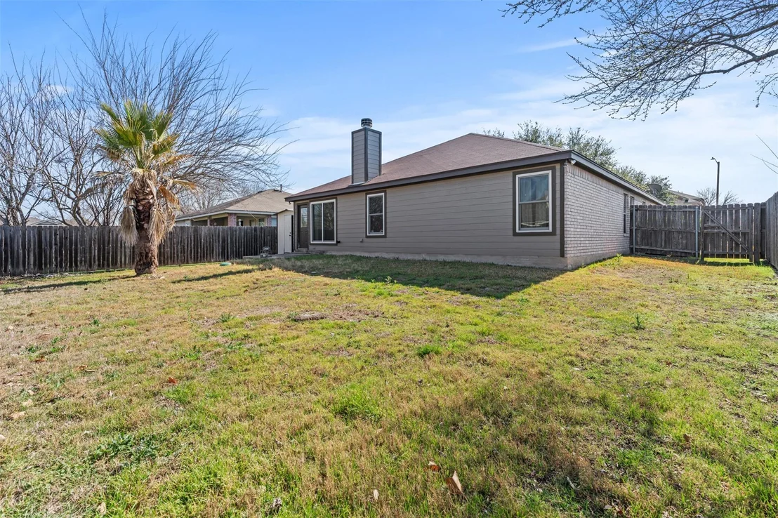 Photo of 1156 Woodlands DR