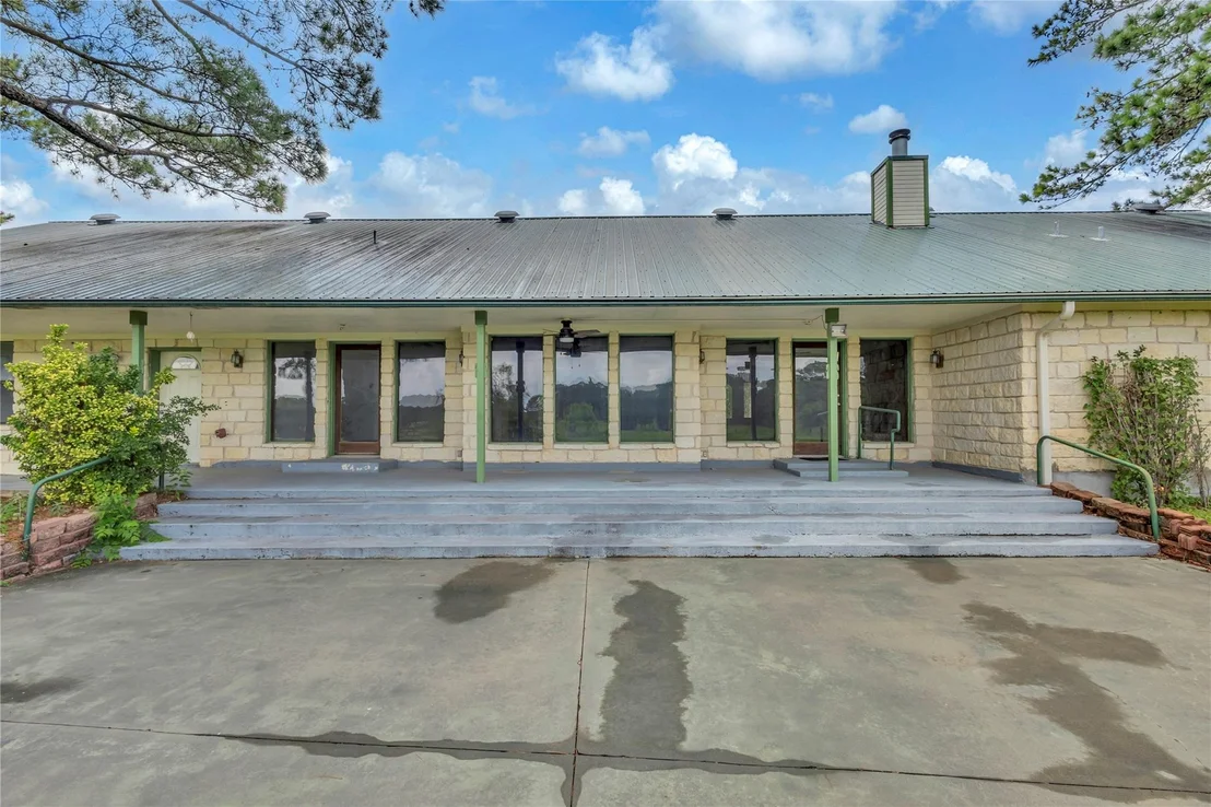 Photo of 116 Shore Front DR