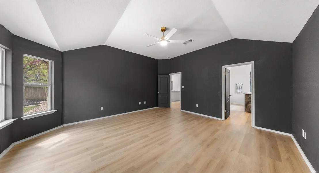 Photo of 2527 Crenshaw DR