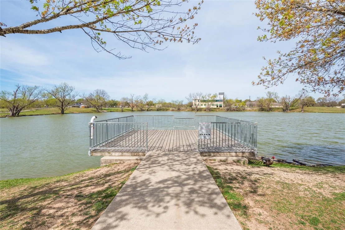 Photo of 261 Tobin DR