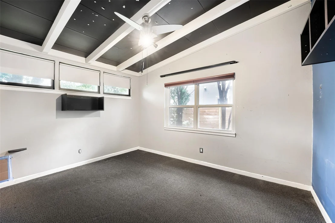 Photo of 2703 Addison Ave
