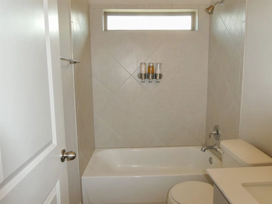 Photo of 1017 HIGHCREST