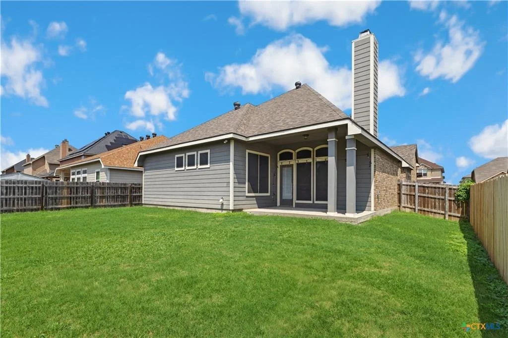 Photo of 6409 Louise LN