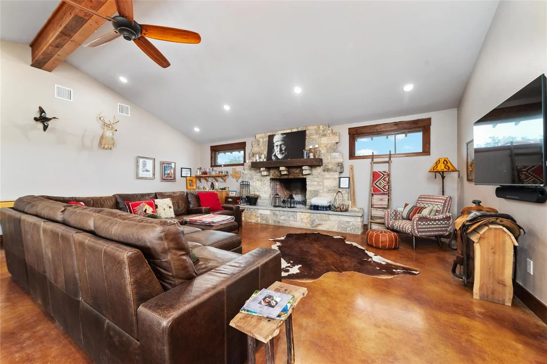 Photo of 165 County Road 412
