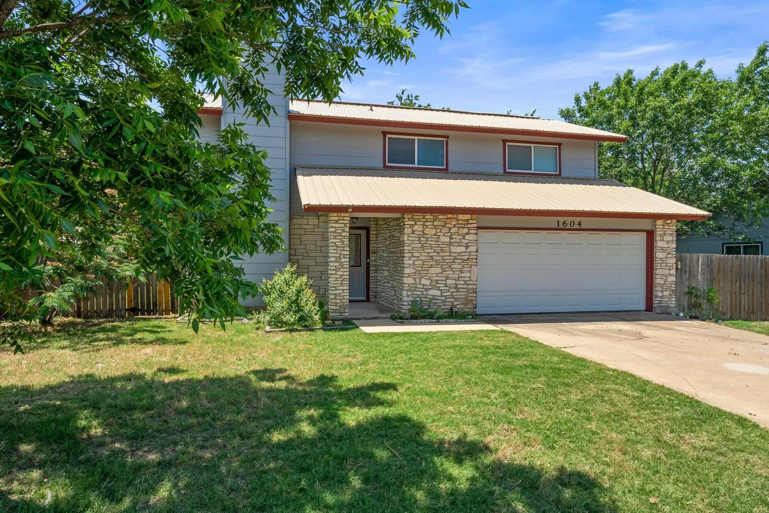 Photo of 1604 Roundup TRL