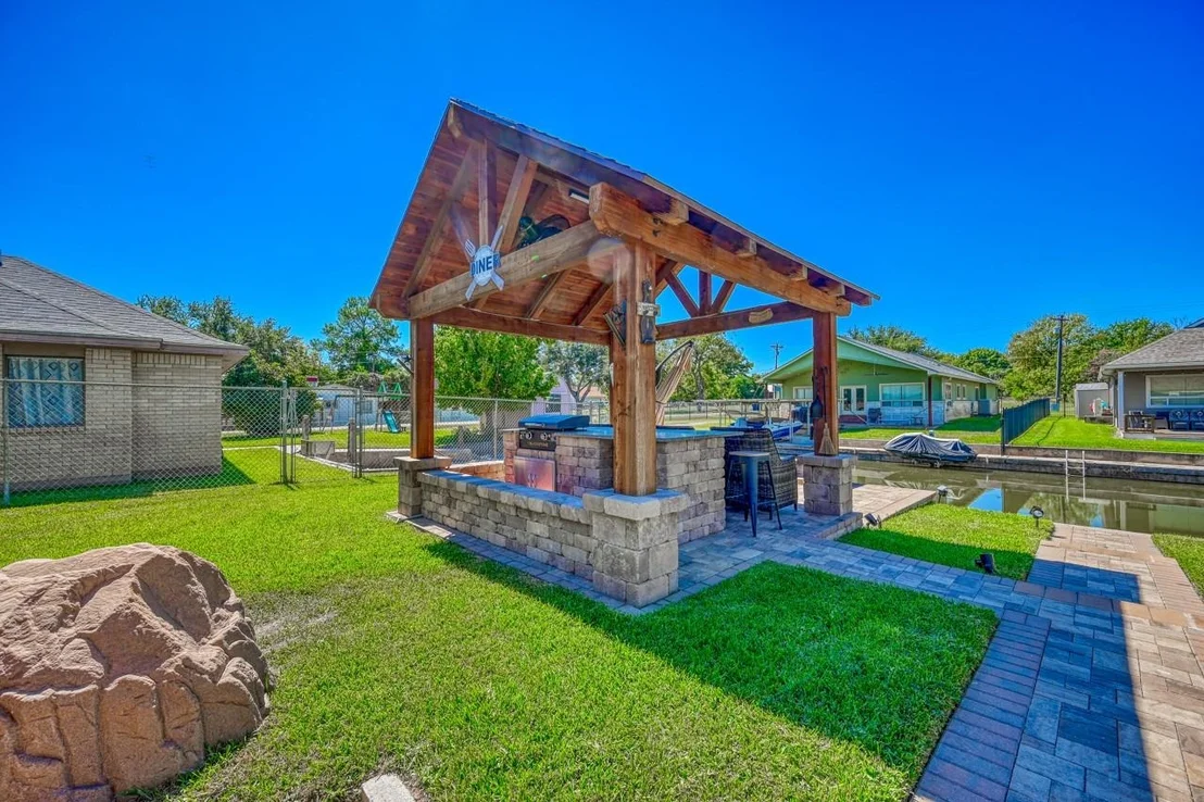 Photo of 507 N Beach DR