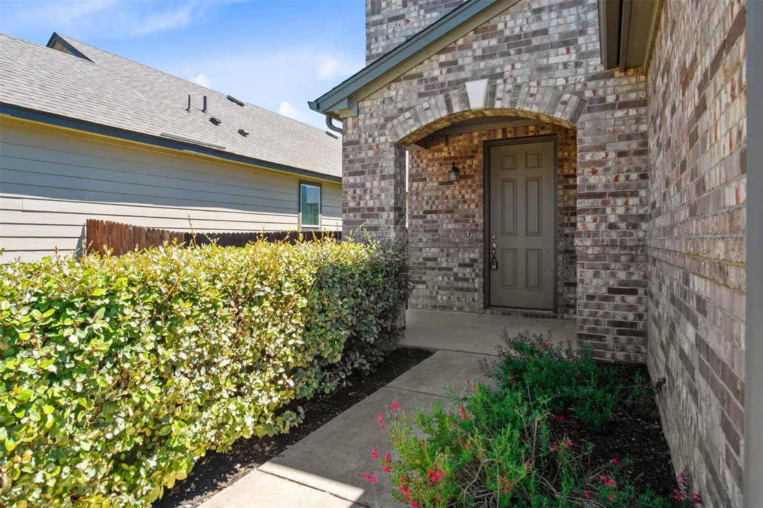 Photo of 213 Rocroi DR