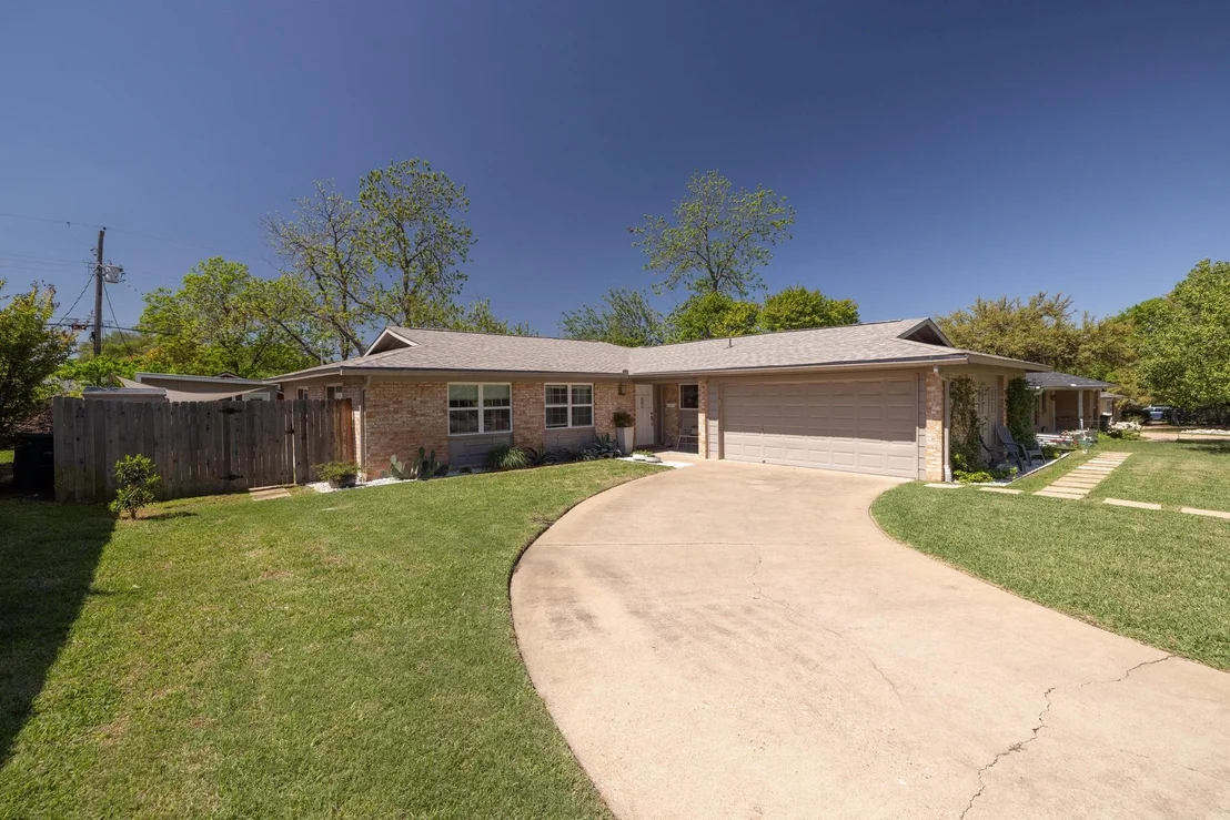 Photo of 2607 Cascade DR