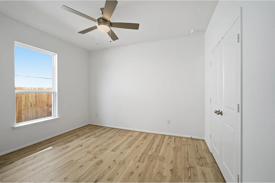 Photo of 359 Grey Leaf RD