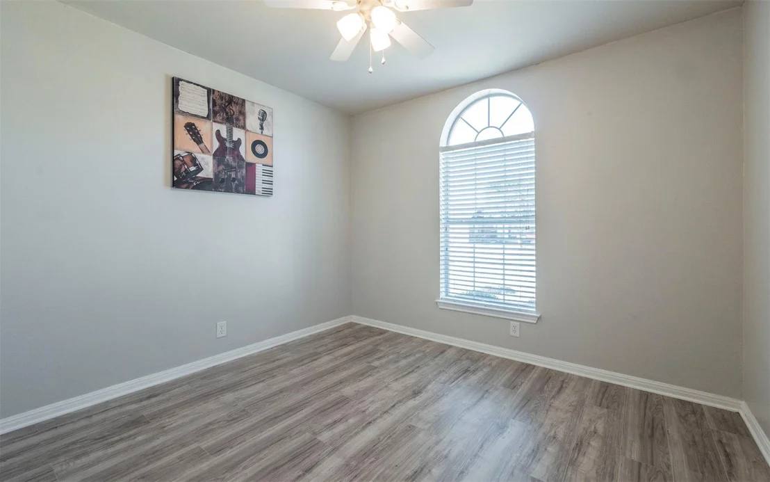Photo of 1002 Stewart DR