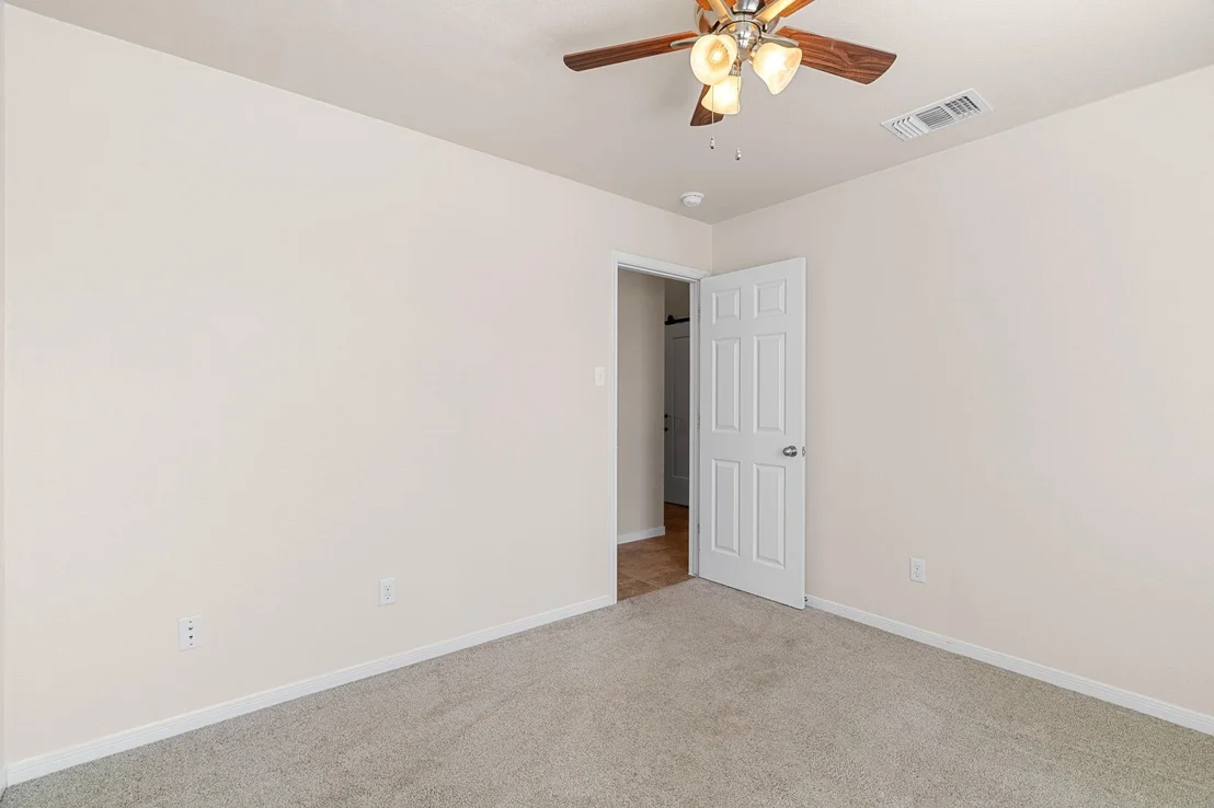 Photo of 428 Parkfield LN