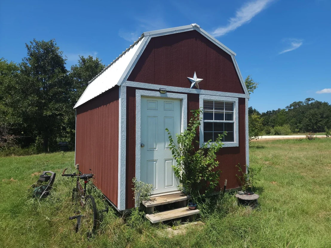 Photo of 668 Fairview DR